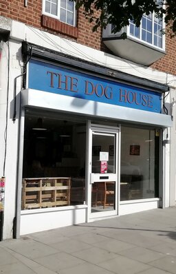 Dog House, Beddington