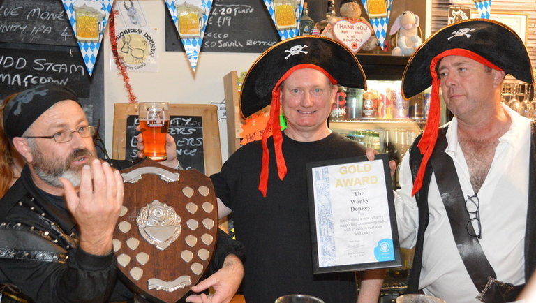September 11th - Wonky Donkey receive their Gold Award and LocAle Award