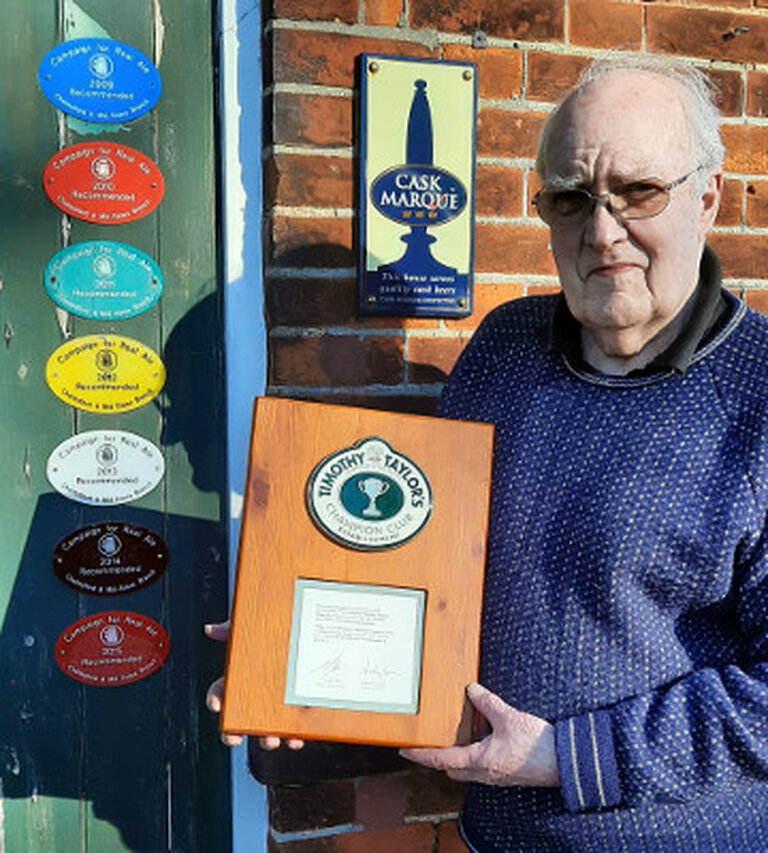Peter at Walnut Tree Broads Green with TT Champion Club Award