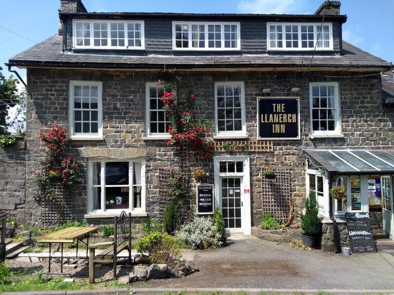 Llanerch Inn , Llandrindod Wells - front entrance