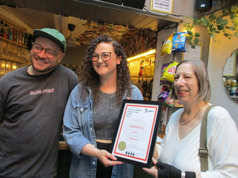 Shirley was also on duty on the 30 April to award Luke and Becca at Cassidy's in Alton High Street the East Hants Cider Pub of the Year accolade