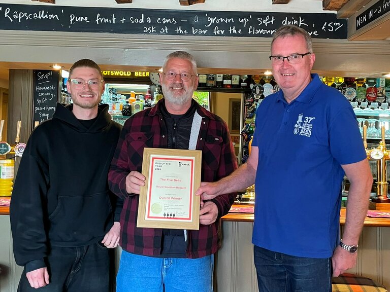 POTY presentation to the Five Bells in Royal Wootton  Bassett.